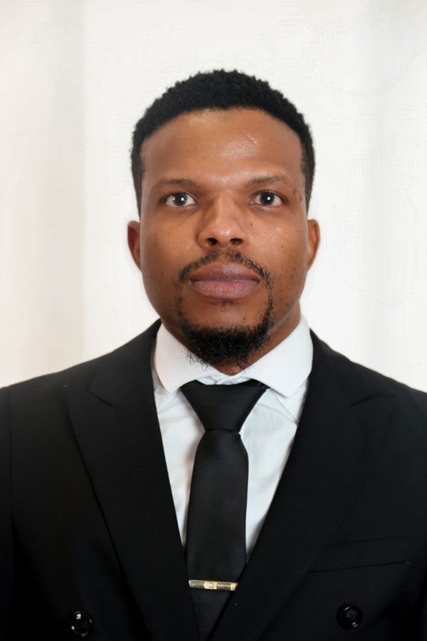 https://web.ssrdesigns.co.za/pule2/wp-content/uploads/2024/03/Aluwani-Makwarela-Senior-Associate.jpg